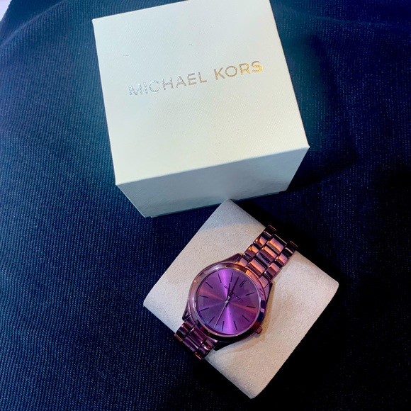 Michael Kors Accessories Gorgeous Michael Kors Slim Runway